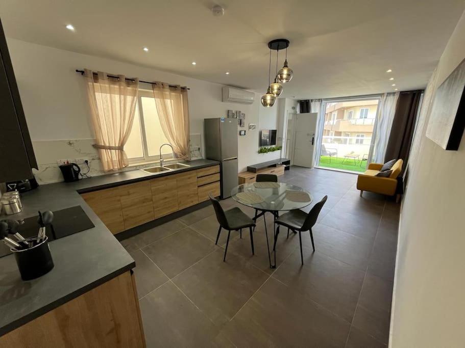 Penthouse St Paul'S Bay Lejlighed San Pawl il-Baħar Eksteriør billede